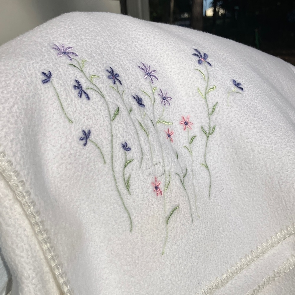 Vintage Garden White Floral embroidered Baby's Blanket